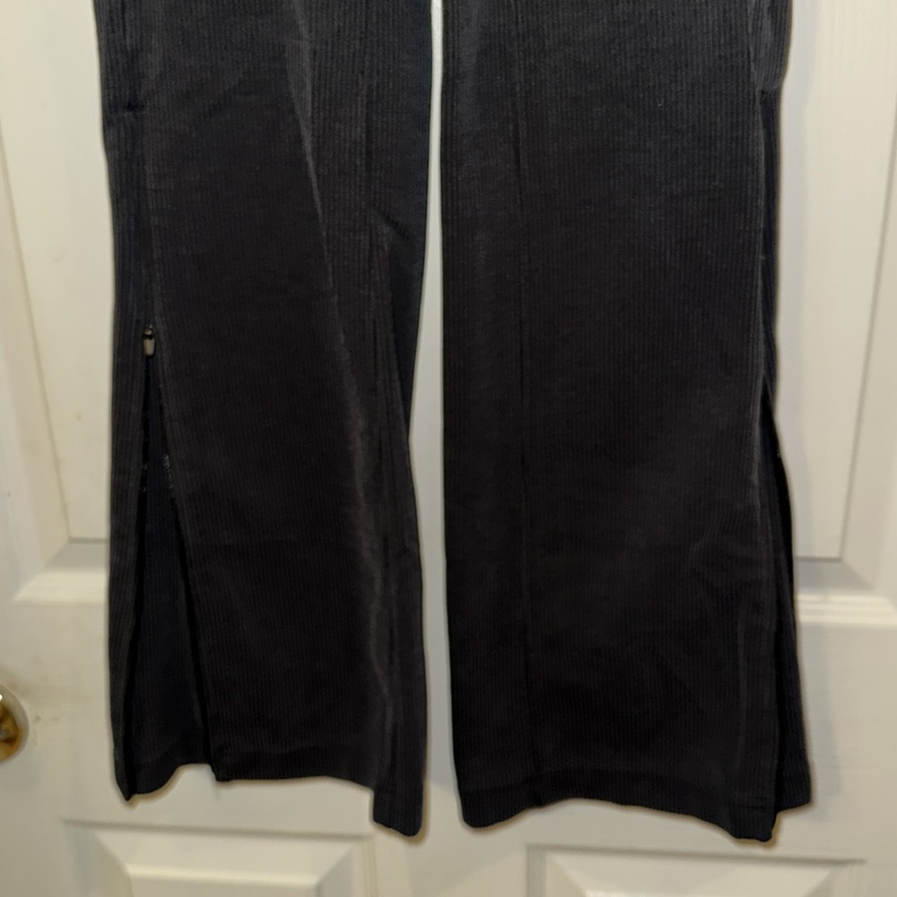 Lululemon Softstreme Pants - Picture 3 of 7